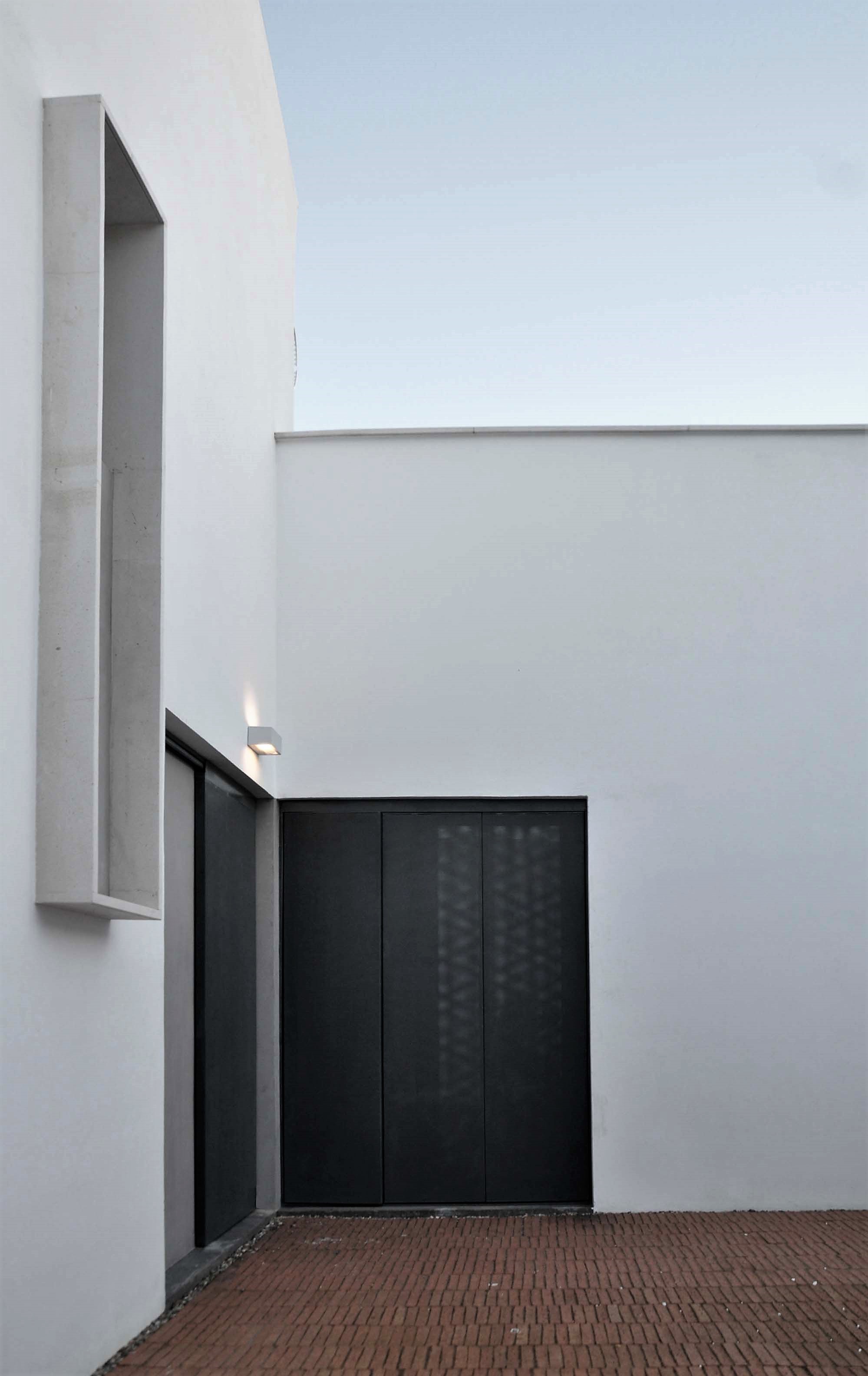 exterior05
